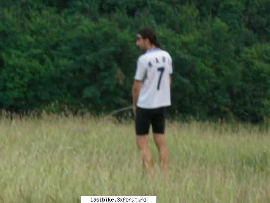 cele mai tari poze uite-l shi danutz dupa bere.. shi tura pana breazu... prima shi ultima lui tura