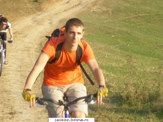 is fericit.. am ajuns :razz: iasi - hadambu 2