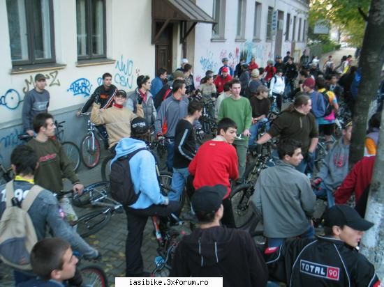 bikeri din buc castiga: sfert restu ramasesera semafor