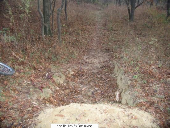 traseu cetatuia( dirt dh) aceeasi rampa