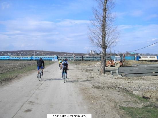 trenu' tura de duminica 2.04.2006 - ora 12.30 - palat