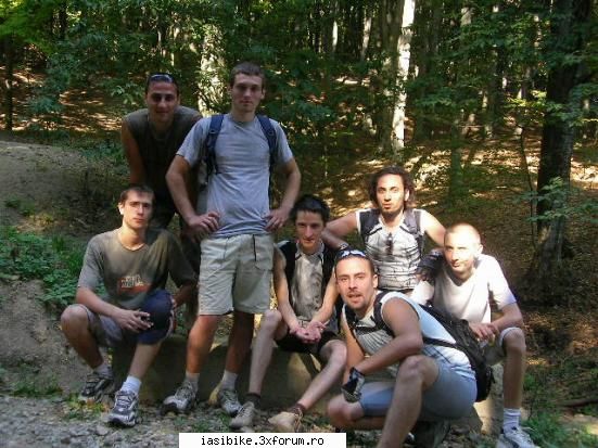 sarmale meteo aici eram toti... aflasem cum fac poze dupa timer