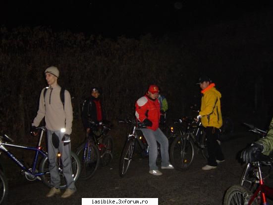 Pedalare cu turistoriiiiii.....asta seara. - Red-Biker - Evenimente si Discutii