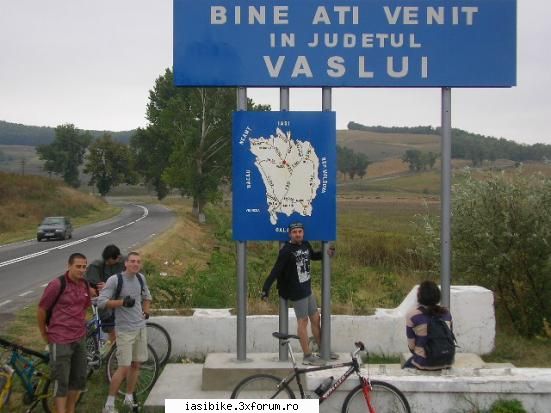 iasi-vaslui - chiar intram in vaslui... scrie mare - Trasee